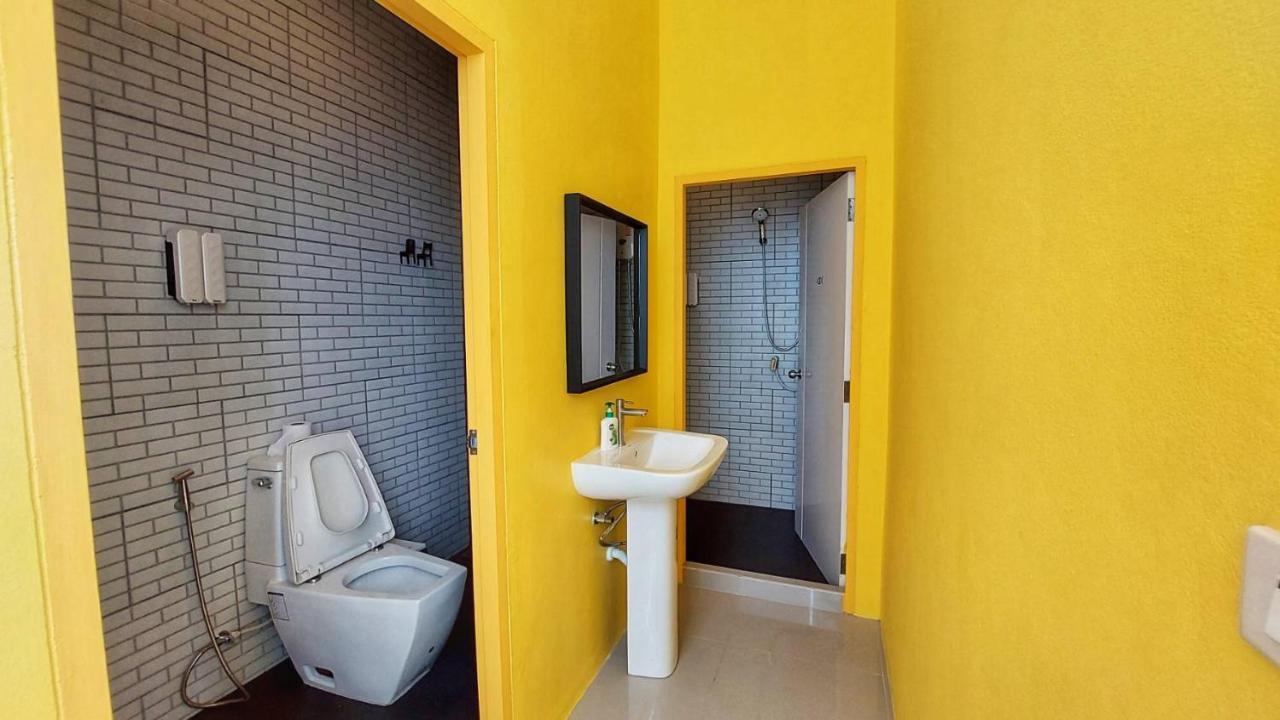 Fishtail Hostel Phuket Karon 외부 사진
